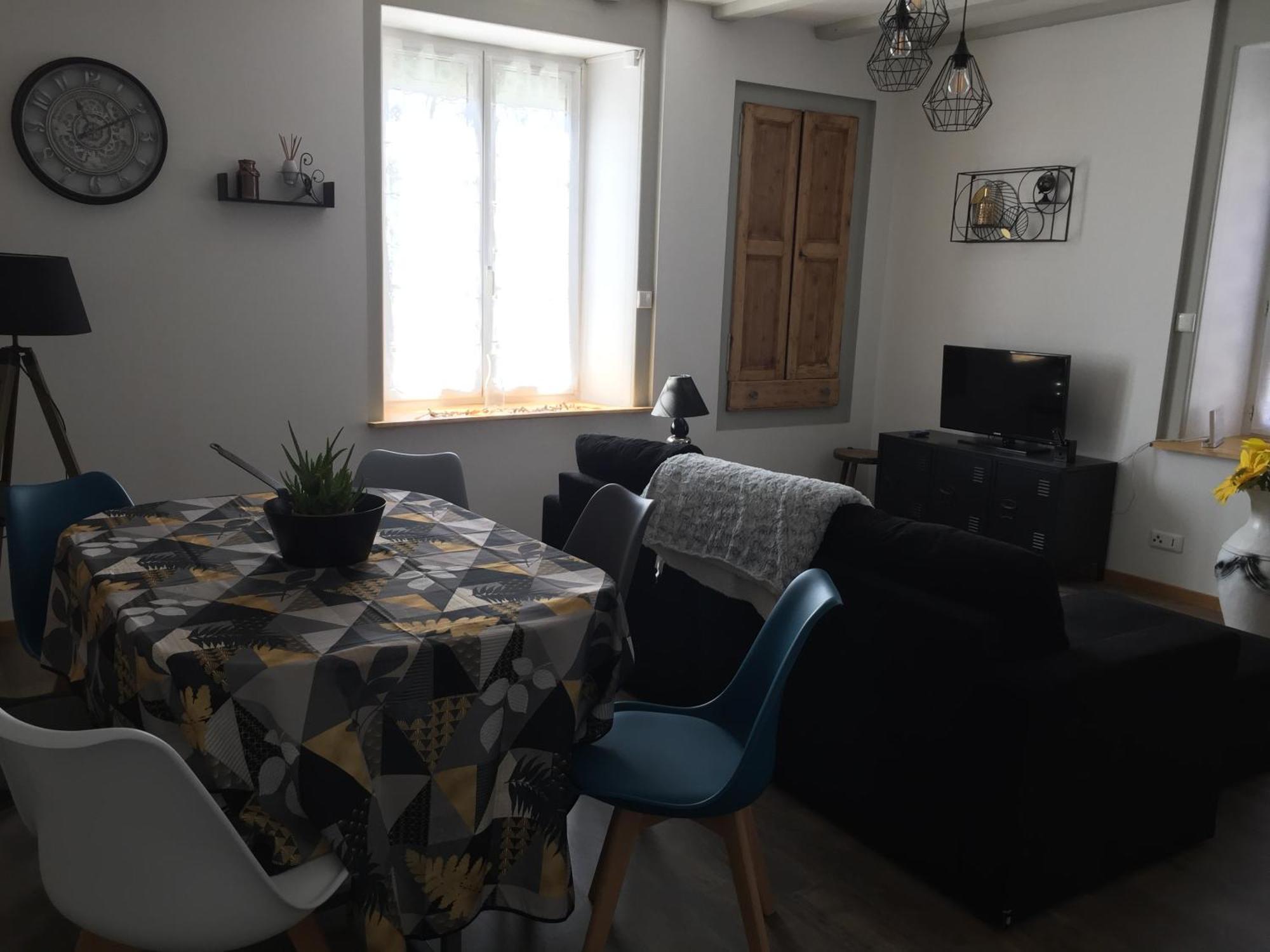 Appartement Ravissant En Bordure Du Doubs Longevelle-sur-Doubs Exteriör bild